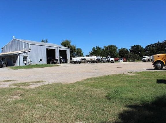 2nd image of 1080 State Highway 36 N