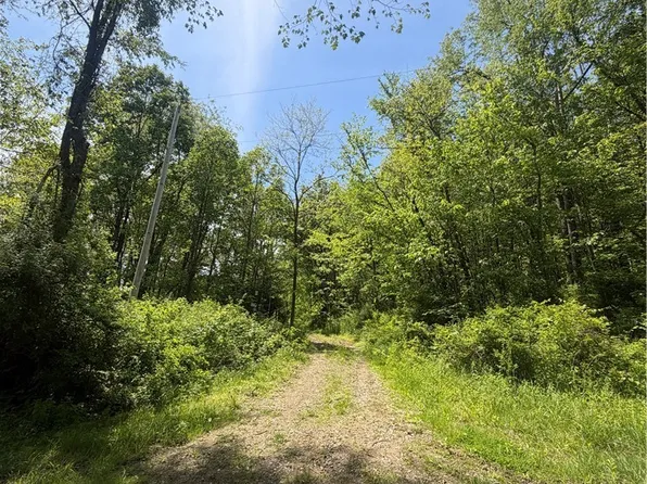 SE Robinhood Rd, Dennison, OH 44621