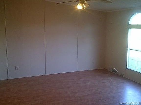 2nd image of 107 Greenwood Dr