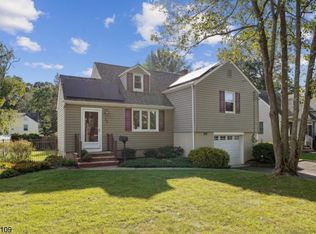28 Elmwood Rd, Florham Park, NJ 07932