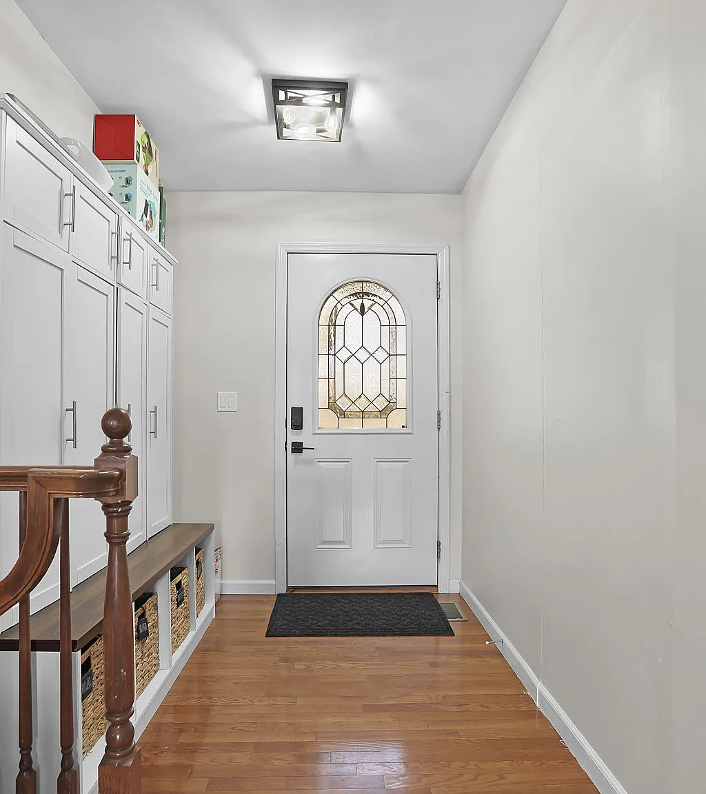 3 bed, 1800 sqft, $2,800 — Photo 4