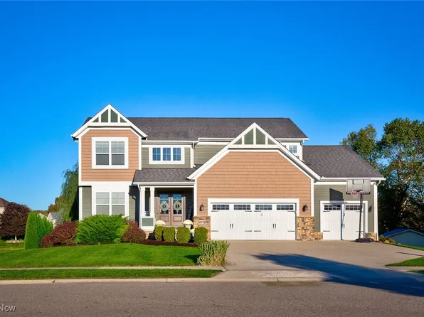 2773 Legacy St NW, Uniontown, OH 44685