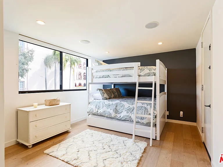 6209 Pacific Ave #201 — Photo 38