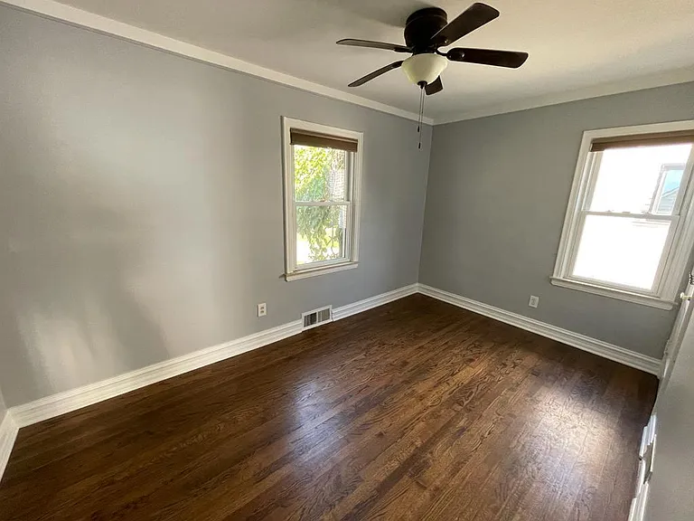 136 Girard Ave — Photo 5