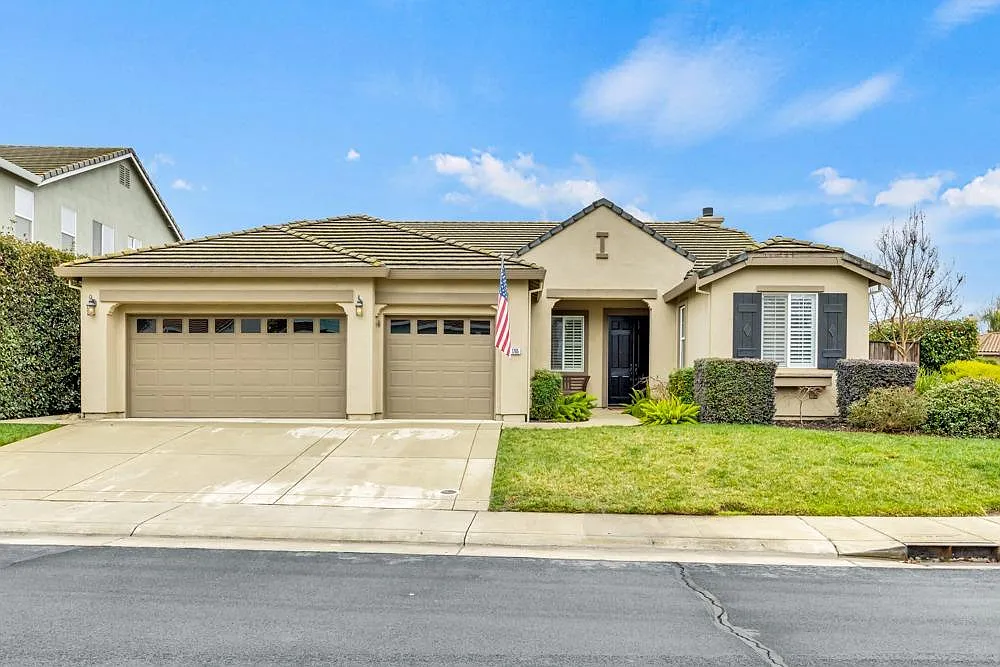 1765 Woodhaven Cir photo 1