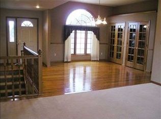 3713 SW Stonebridge Ct, Topeka, KS 66610