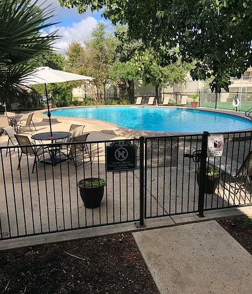 University Cove Apartments — Photo 14