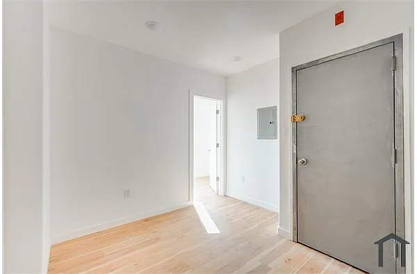 Building Photo - 1617 Harrison St #2