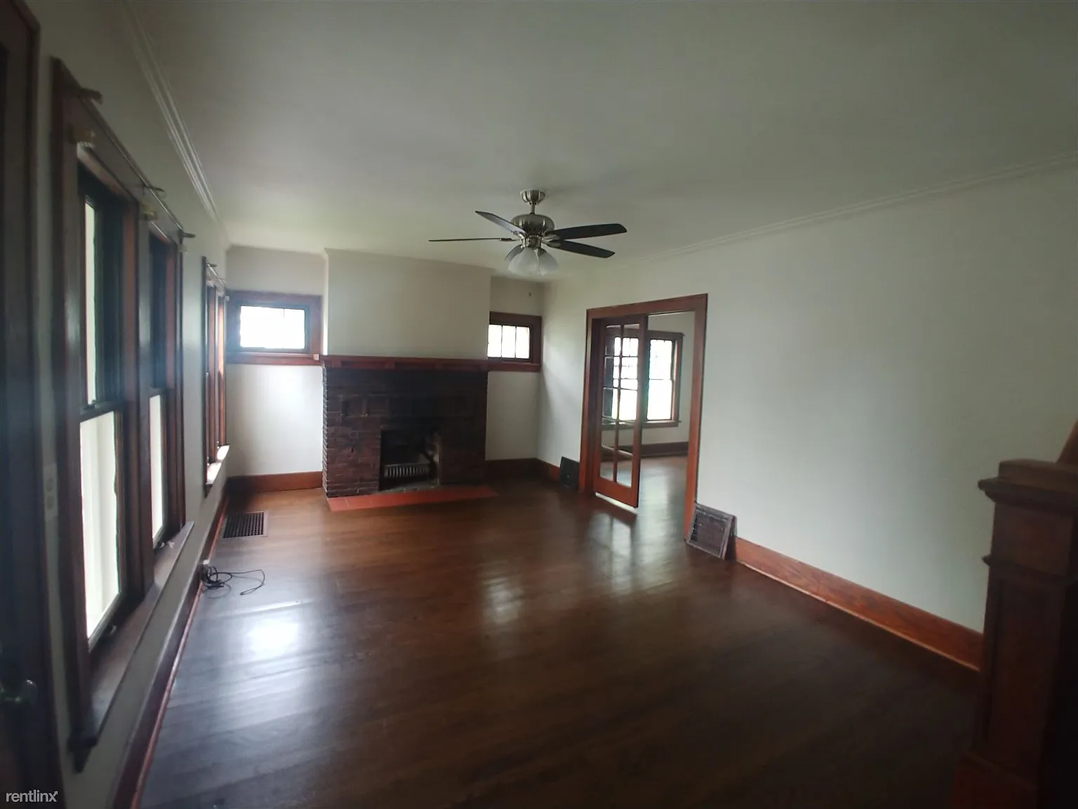 845 N Ash St photo 1