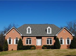 1037 Bradley Rd, Gallatin, TN 37066