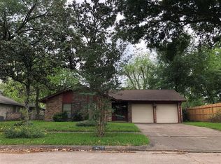 6935 Drowsy Pine Dr, Houston, TX 77092