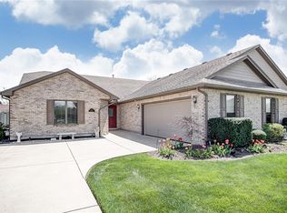 114 Old Carriage Dr, Englewood, OH