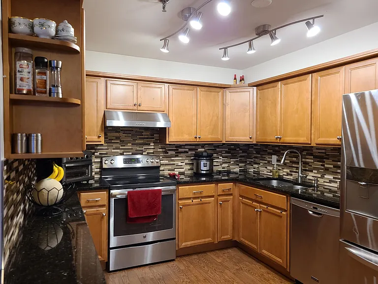 376 Ocean Ave #1613 — Photo 9