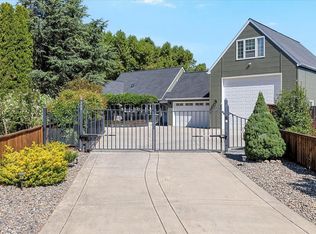 345 Meadow Lark Way, Central Pt, OR 97502
