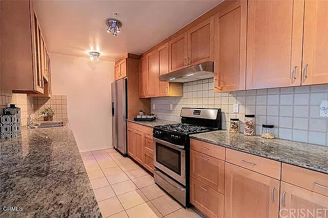 2 bed, 3.0 bath, 1490 sqft, $4,600 — Photo 4