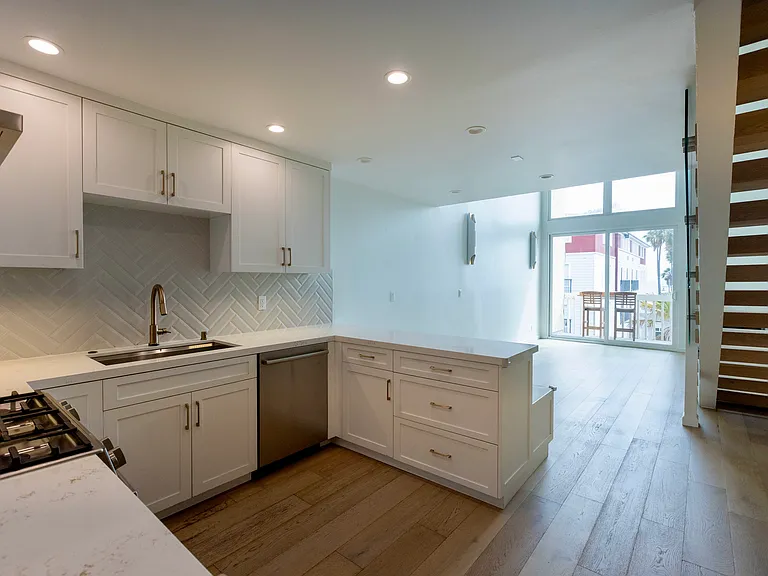 22 Navy St #306 — Photo 2