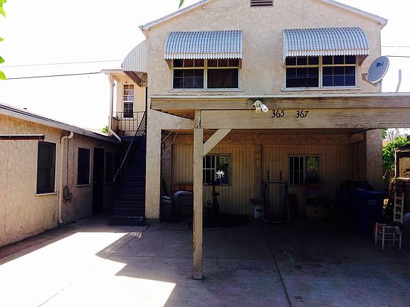 Unit on top and bottom 