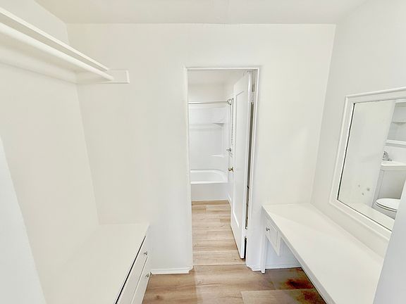 4th image of 3816 Watseka Ave APT 2