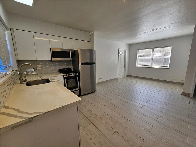 1723 Liberty St #7 — Photo 8