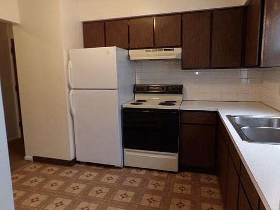5th image of 973 Patricia Dr APT 1