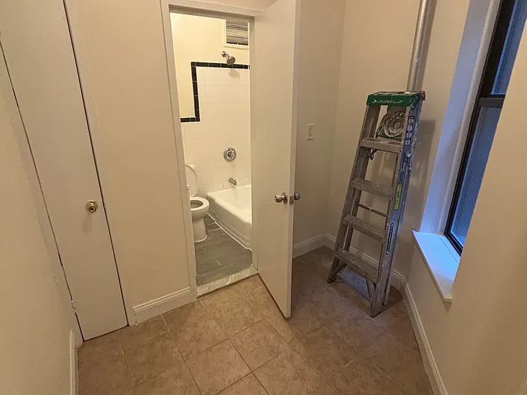 1505 Lexington Ave #3C — Photo 3