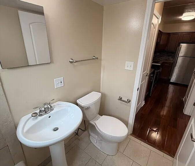 5152 Fairview Ave #6 — Photo 8