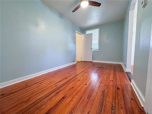 936 Philip St — Photo 11