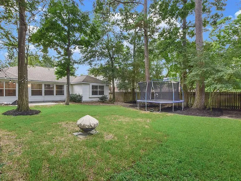 74 S Wynnoak Cir — Photo 2