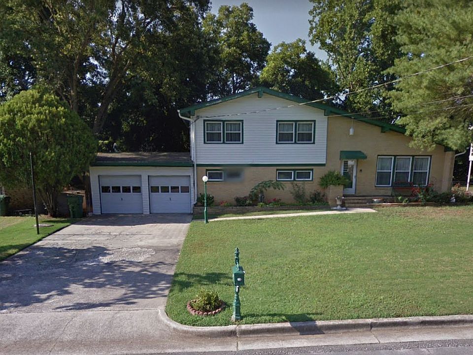 1st image of 304 Bethesda Dr SE