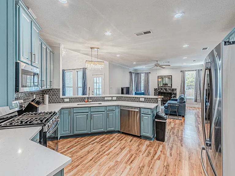 4224 Las Brisas Dr — Photo 14