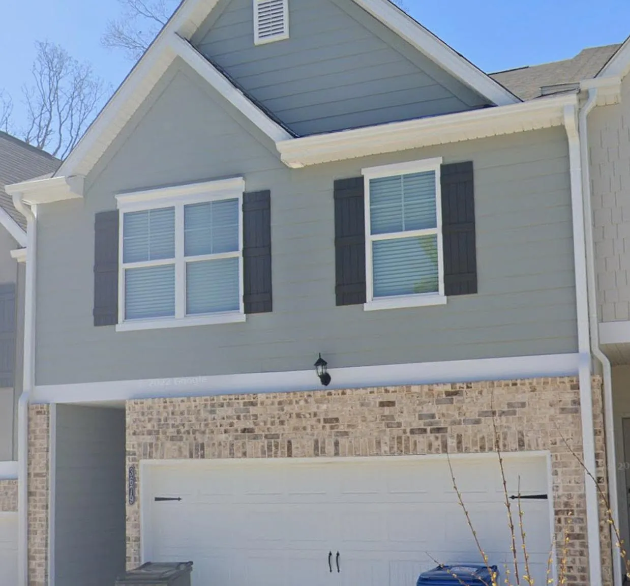 3 bed, 2.5 bath, 1600 sqft, $2,070 — Photo 1