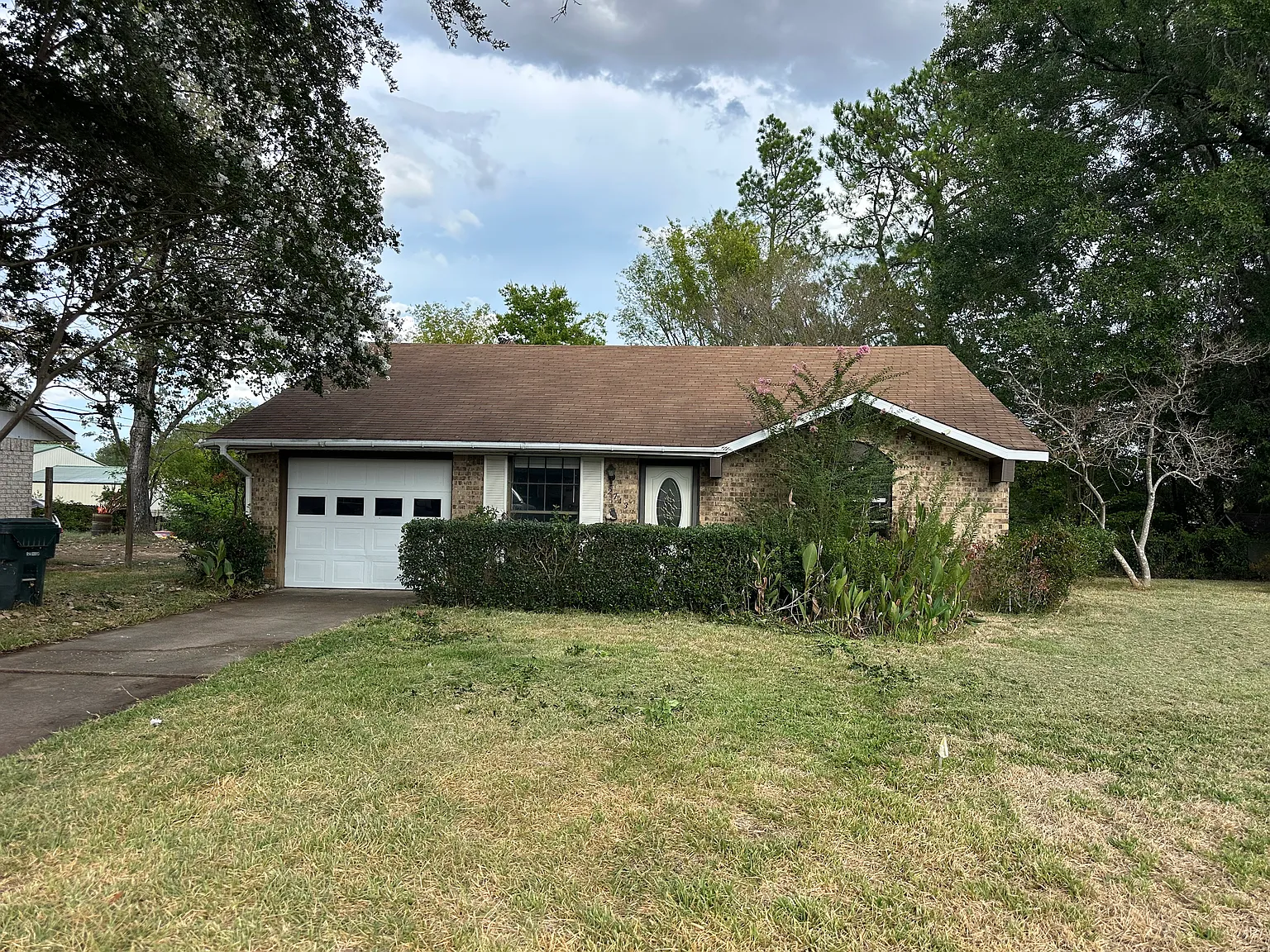4 bed, 2.5 bath, 1457 sqft, $1,595 — Photo 1