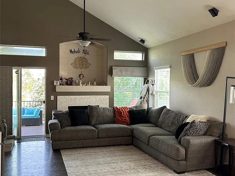 24662 E Whitaker Dr — Photo 9
