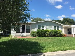 904 Oleander St, Lady Lake, FL 32159