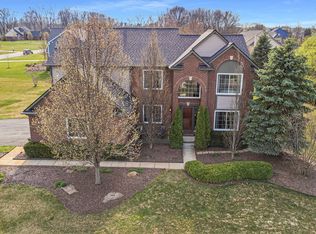 10322 Mendota Dr, South Lyon, MI