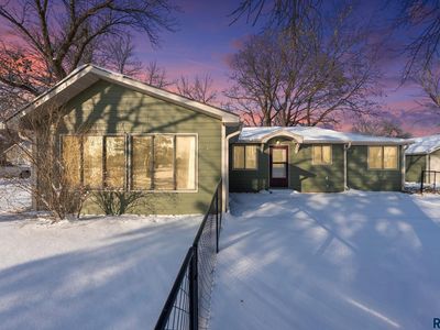 702 S 3rd St, Beresford, SD, 57004