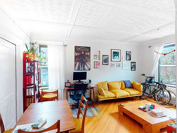 4th image of 2031 Bedford Ave APT 2R