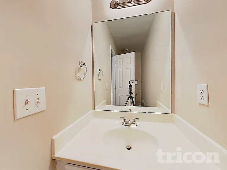 4008 Laurel Glen Dr — Photo 12