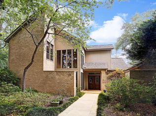 2 Rain Hollow Pl, Houston, TX 77024