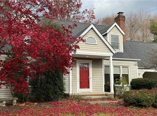 32443 S Burr Oak Dr, Solon, OH 44139