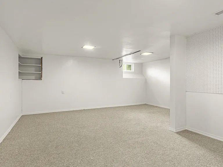 644 Avenue F — Photo 31