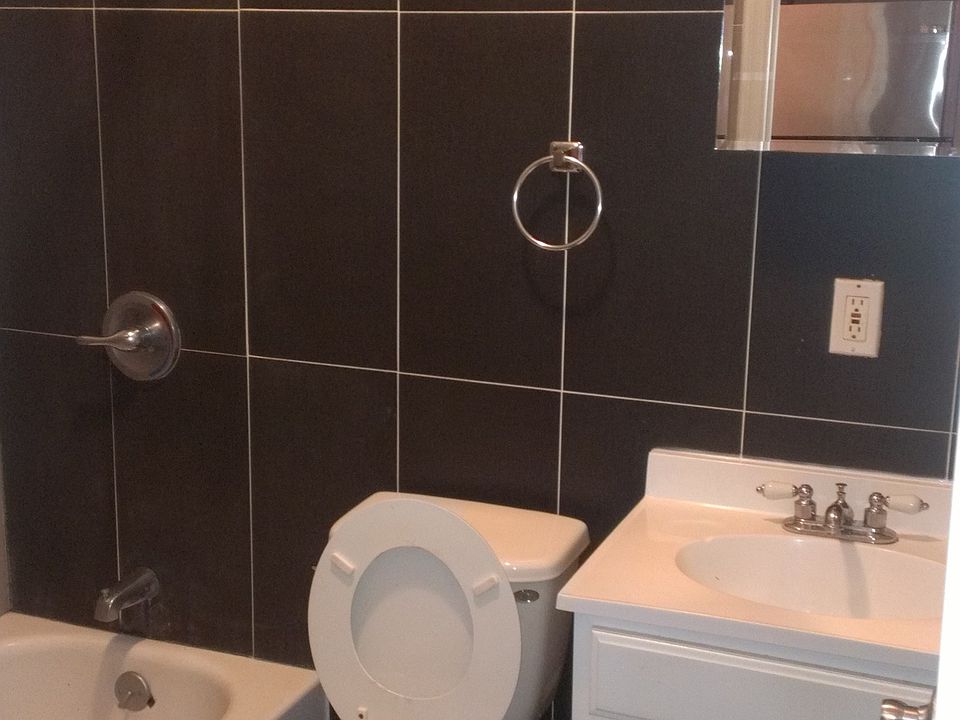 1st image of 47 Vernon Ave APT 1a