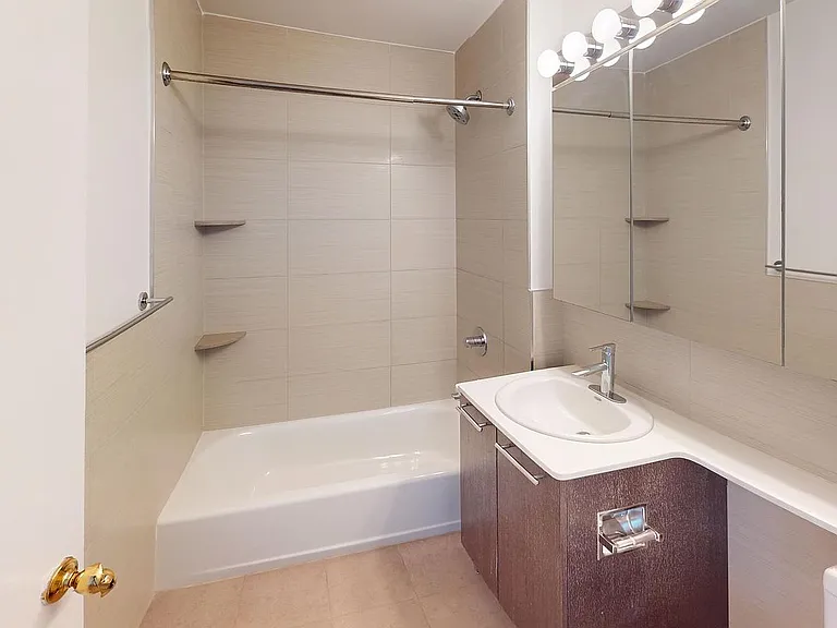 121 Reade St #8C — Photo 8