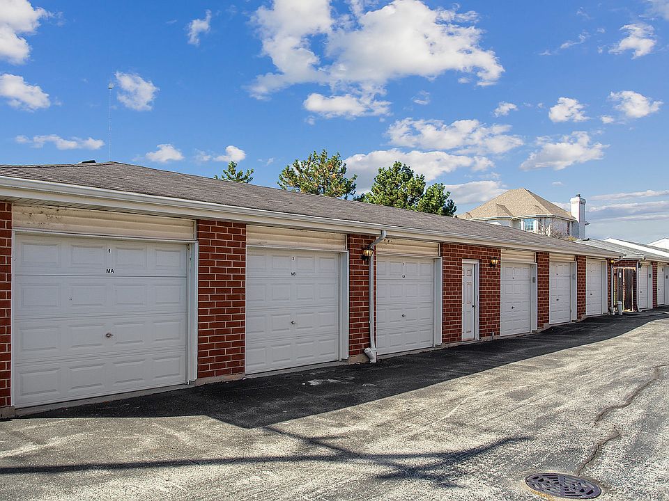2nd image of 16690 Liberty Cir #2