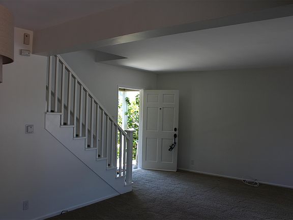 5th image of 330 Broadway