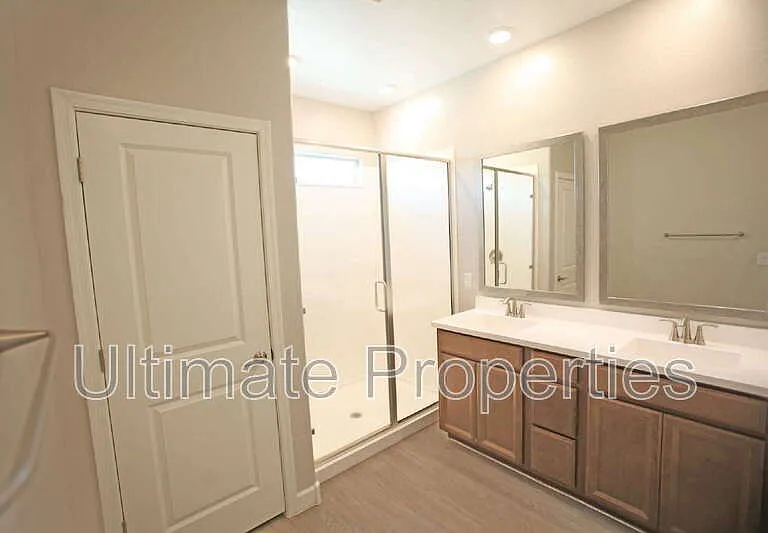 20238 W Buchanan St — Photo 12