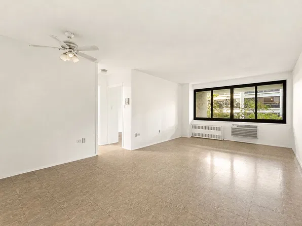 333 Pearl St APT 2J, New York, NY 10038