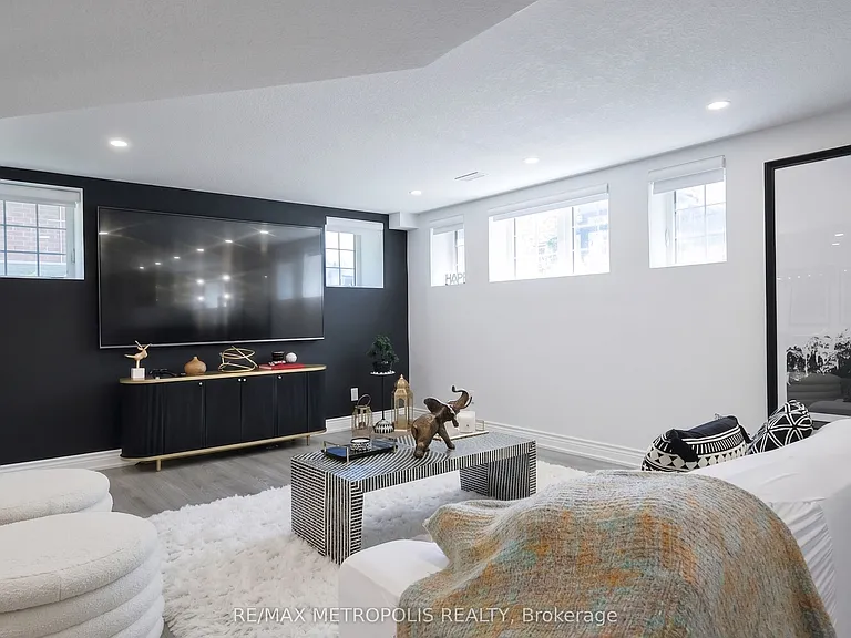 2425 Hibiscus Dr #BASEMENT — Photo 8
