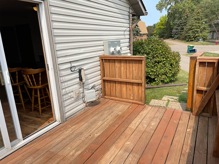 Deck access to yard