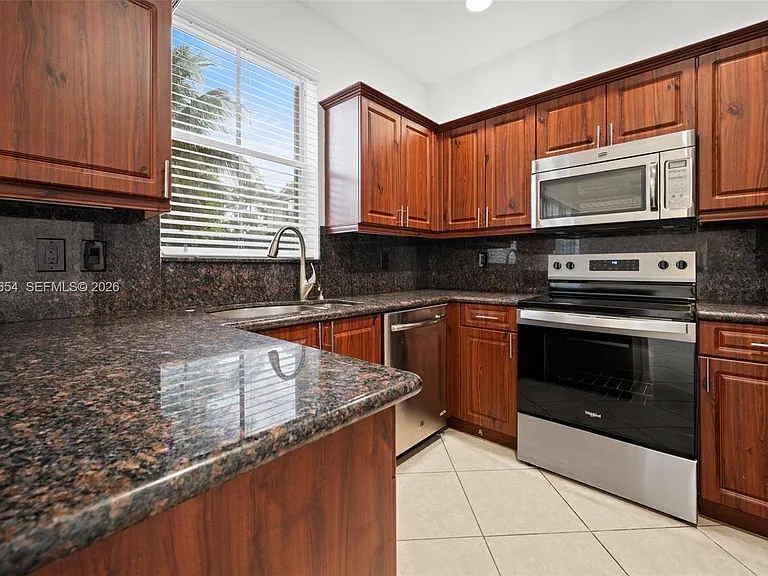12392 SW 124th Ter — Photo 10